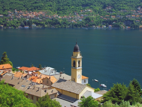 Borgo di Cernobbio con affaccio sul Lago di Como 