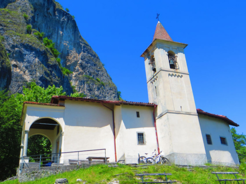Chiesa di San Martino (Griante) - il santuario aggrappato alla roccia